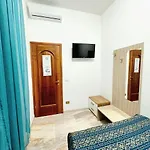 Guest house Holiday Guest House Roma Rome