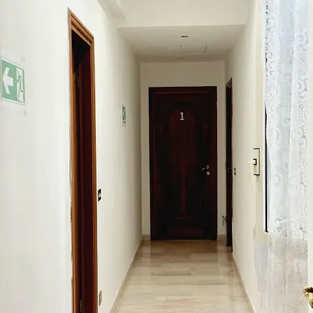 Gasthof Holiday Guest House Roma Rom