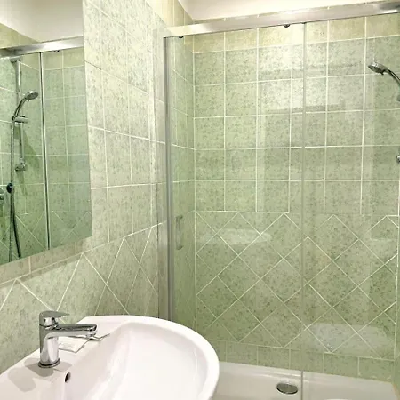 Holiday Guest House Roma Gasthof 4*