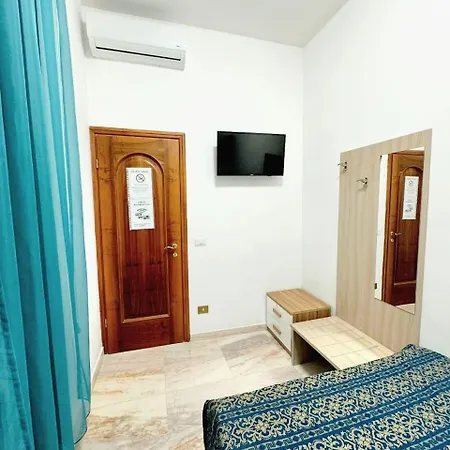 Pensjonat Holiday Guest House Roma Rzym